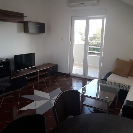 Apartmani Kuzmic Vrsi Exterior photo