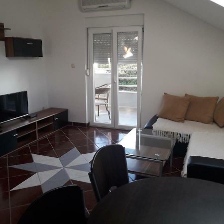 Apartmani Kuzmic Vrsi Exterior photo