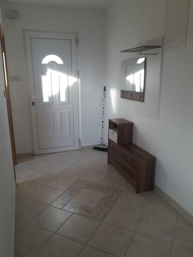 Apartmani Kuzmic Vrsi Exterior photo