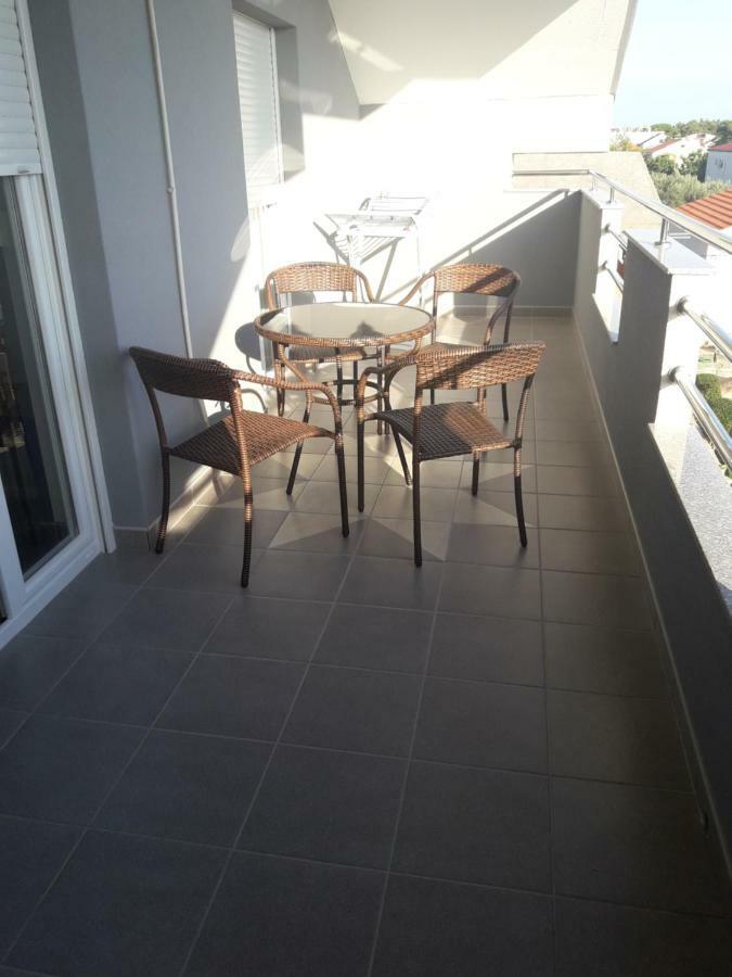 Apartmani Kuzmic Vrsi Exterior photo