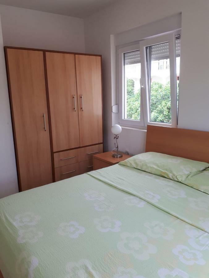 Apartmani Kuzmic Vrsi Exterior photo
